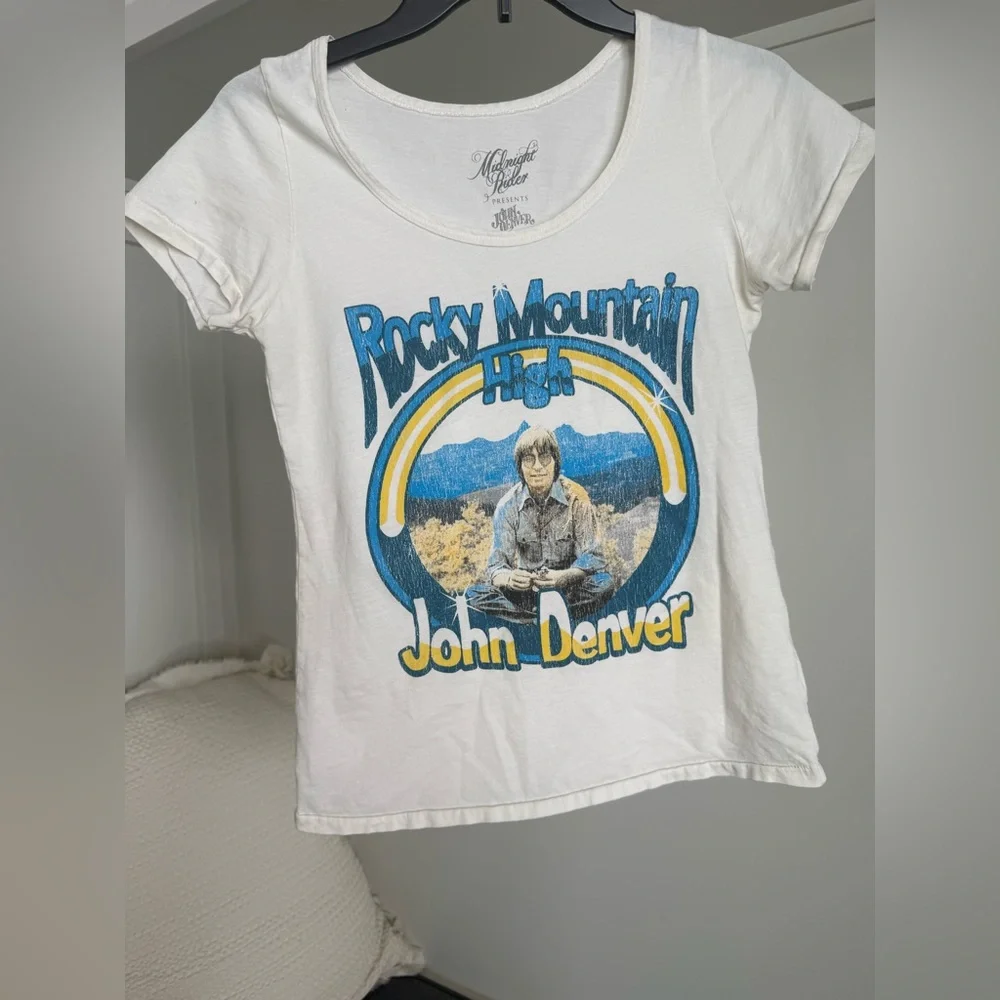 John Denver Rocky Mountain High Midnight Rider Band Graphic Shirt Size Small - Picture 6 of 11